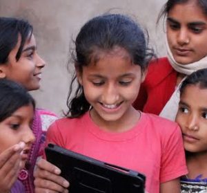 Perceptions of Using Smart Mobile Devices in Higher Education Teaching: A Case Study from Palestine