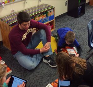 ENHANCING EDUCATIONAL TECHNOLOGY CONFIDENCE AMONG TEACHER CANDIDATES: BENEFITS OF AND LESSONS LEARNED FROM A 1:1 DEVICE UNIVERSITY-ELEMENTARY SCHOOL PARTNERSHIP