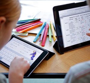 Investigating Academicians’ Use of Tablet PC from the Perspectives of Human Computer Interaction and Technology Acceptance Model