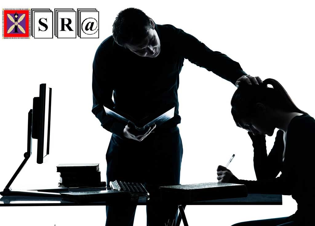 An Ontological Model to Predict Dropout Students Using Machine Learning Techniques