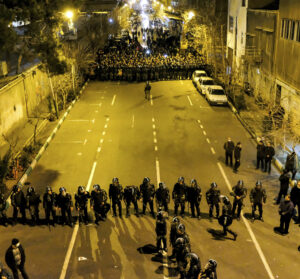 political collapse imminent in Iran